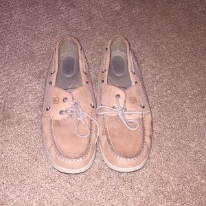 Tan sperry's